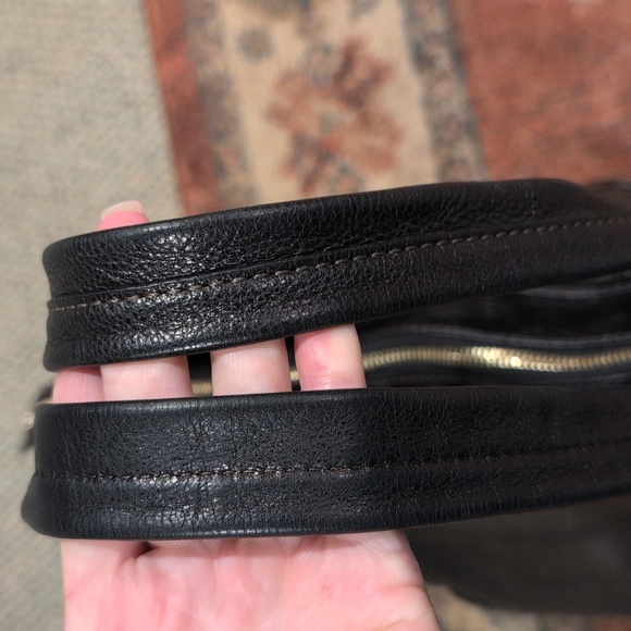 Kate Spade EUC Black Pebbled Leather Bag With gold Hardware - Picture 4 of 12